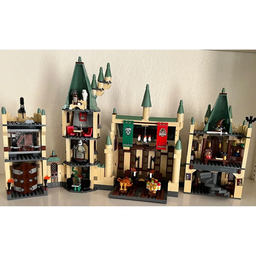 LEGO Harry Potter Hogwarts Castle 4842 Building Set with Minifigures 4th Edition